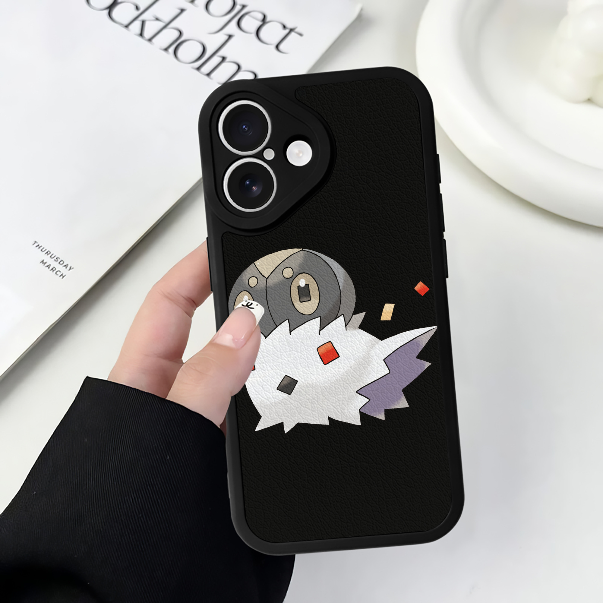 （画像用） ポケットモンスター Pokémon 【iPhone 16シリーズ対応】シリコンスマホケース（レザー調） 材質：シリコン